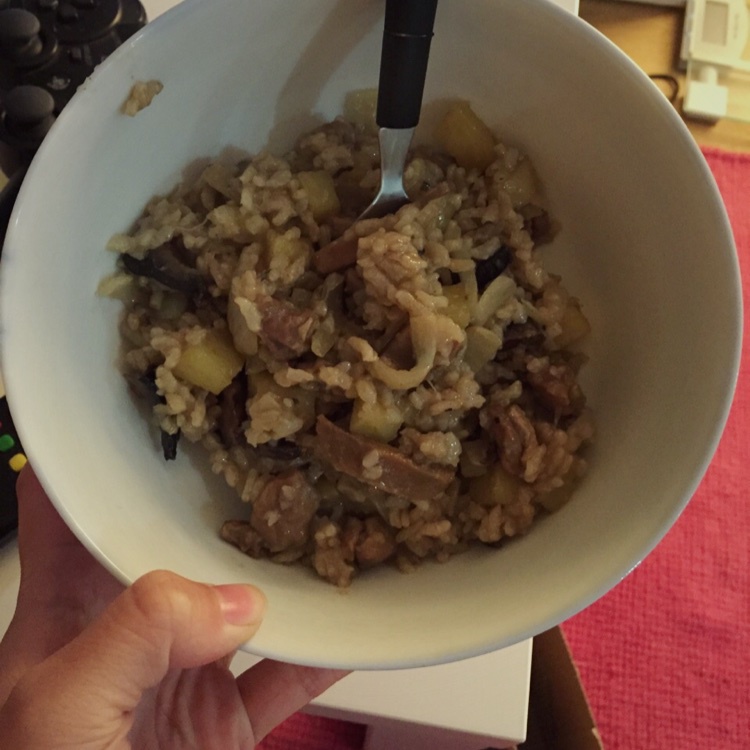 喷香羊肉焖饭
