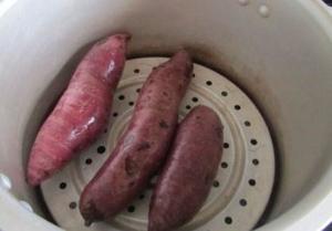紫薯萝卜卷的做法 步骤1
