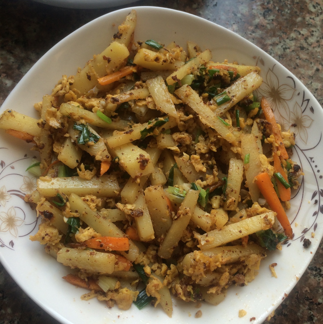 鸭蛋与土豆伴侣（鸭蛋炒土豆）