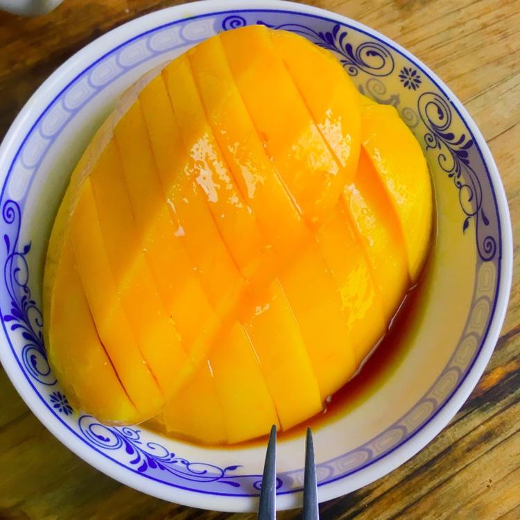 sharon蓝9911做的老厦门的芒果蘸酱油