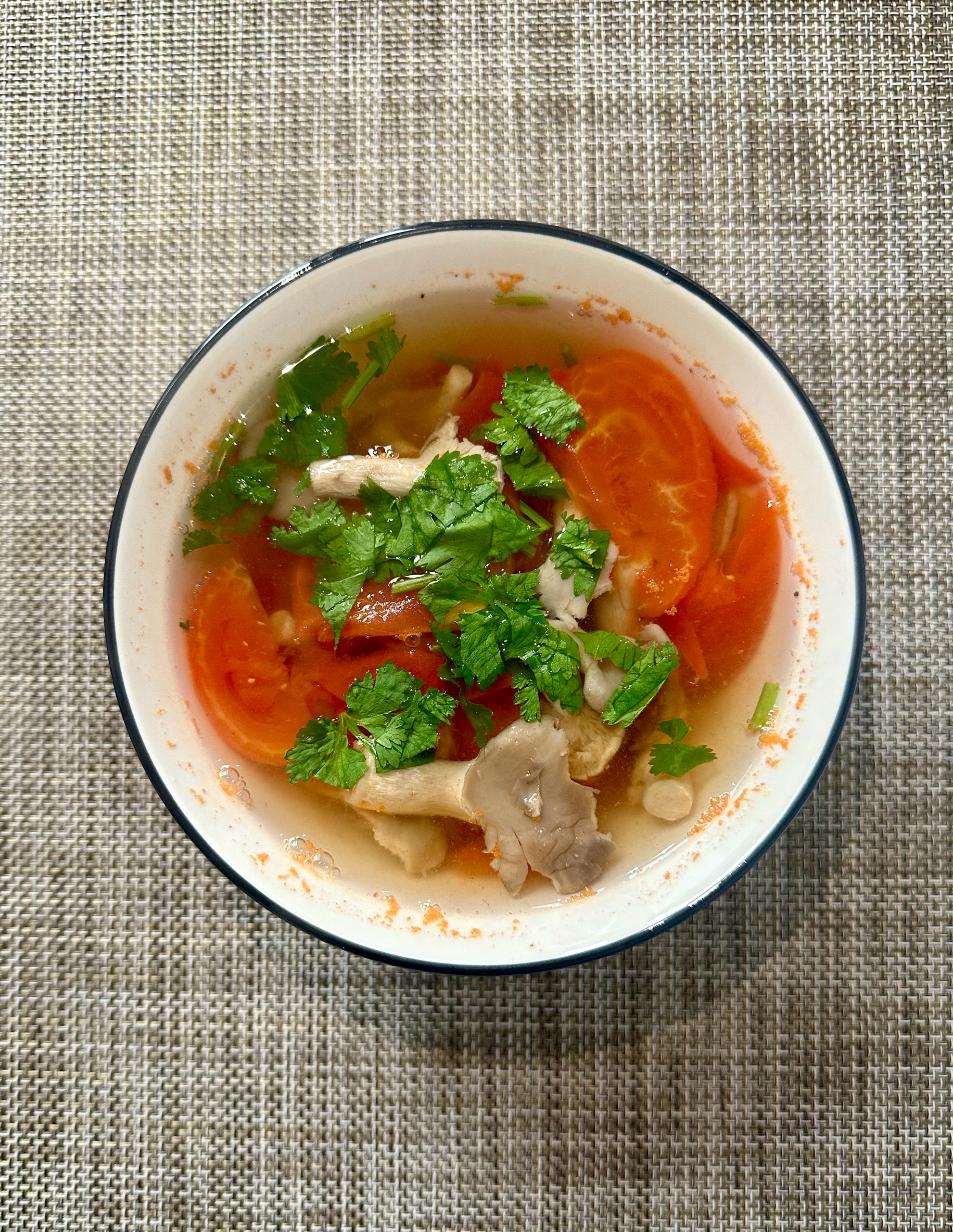 （纯素食）番茄🍅平菇汤的做法
