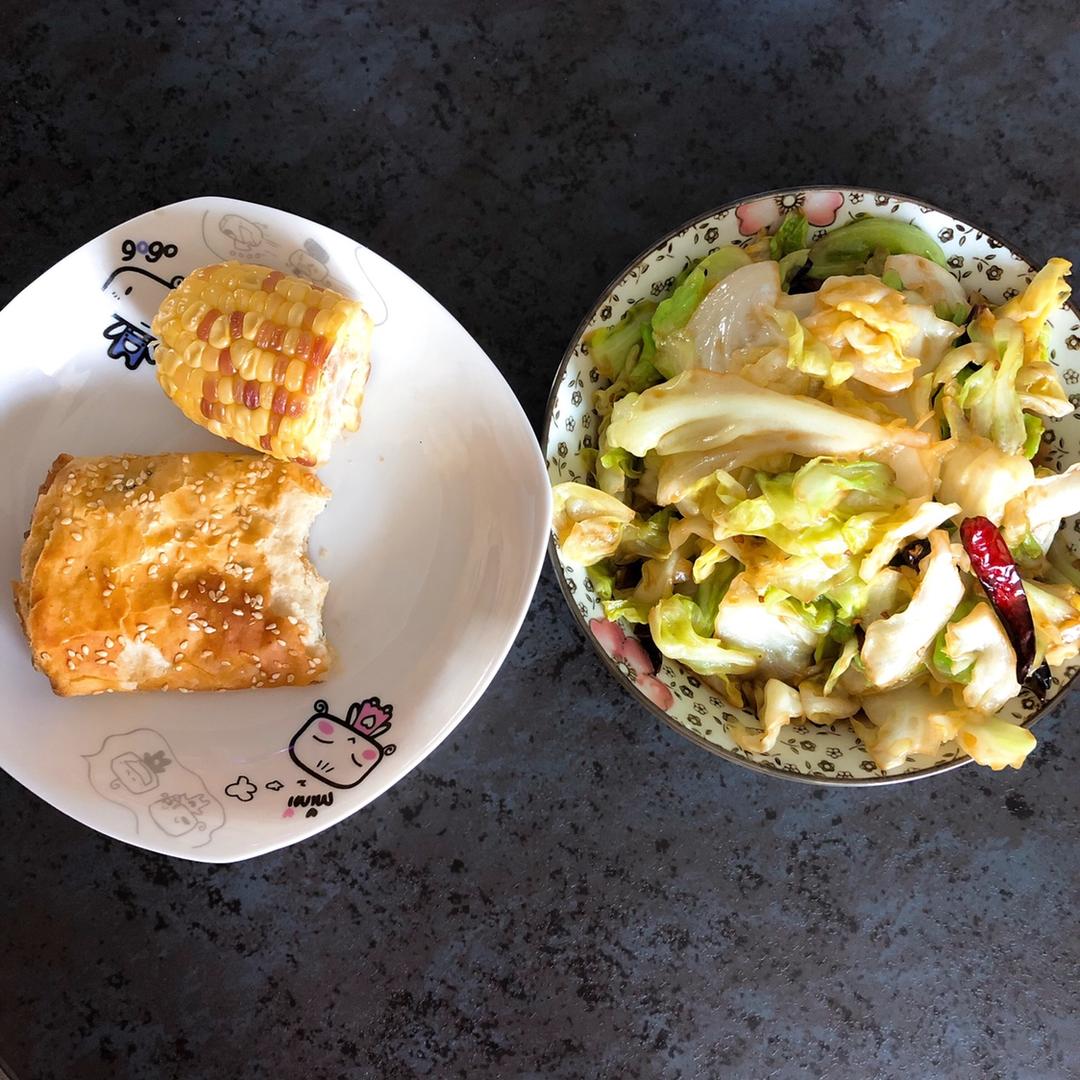 厨师长教你：“手撕包菜”的家常做法,简单又不失美味