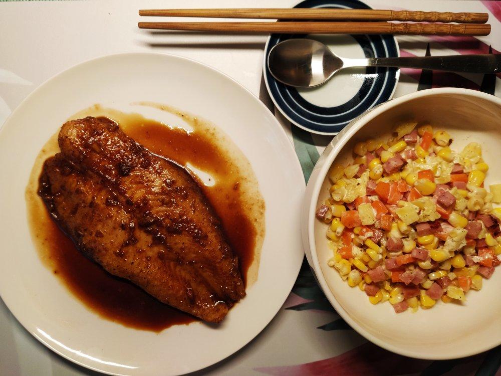 蜜汁巴沙鱼盖饭