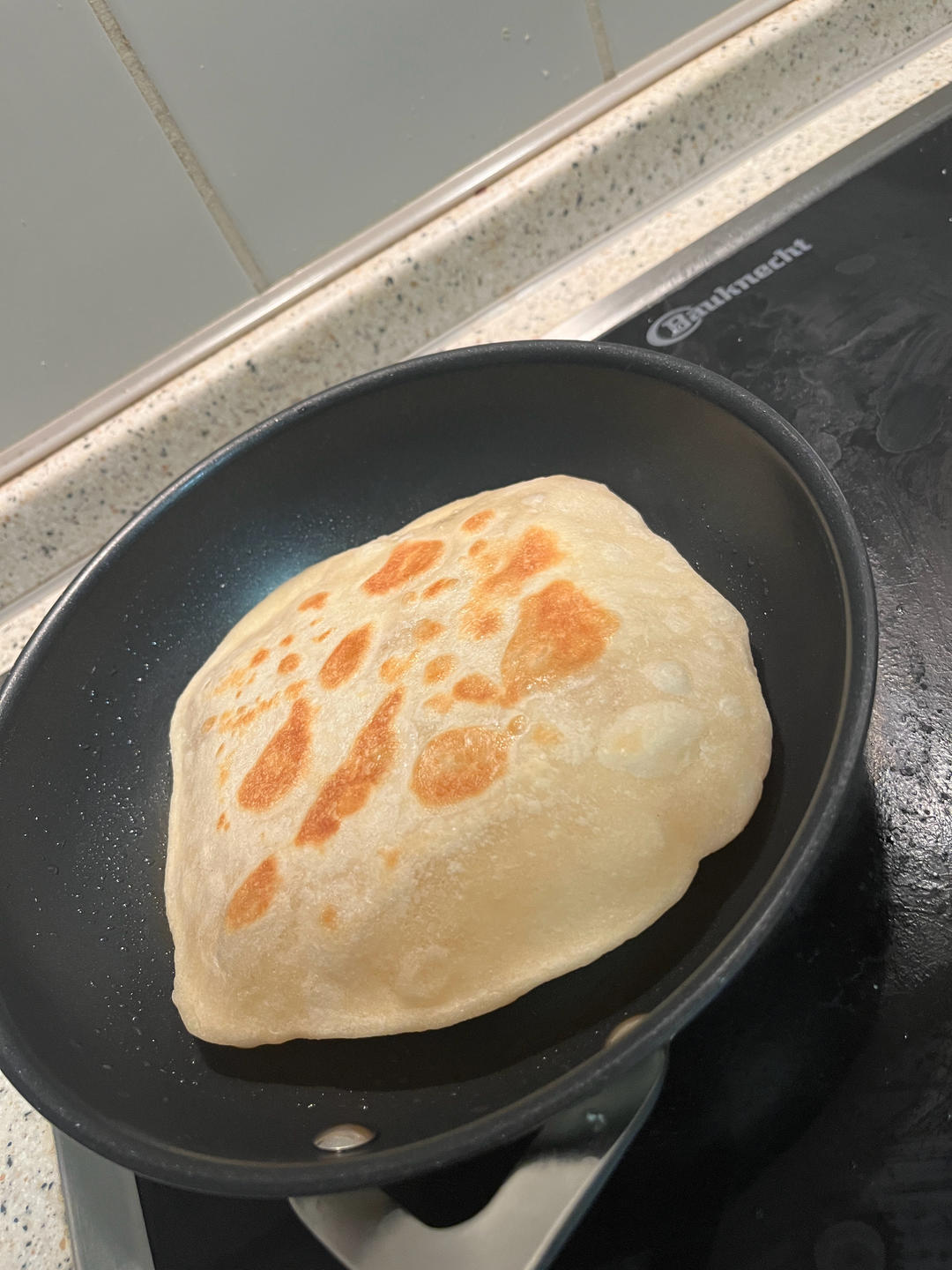 半烫面的口袋饼｜装啥都好吃