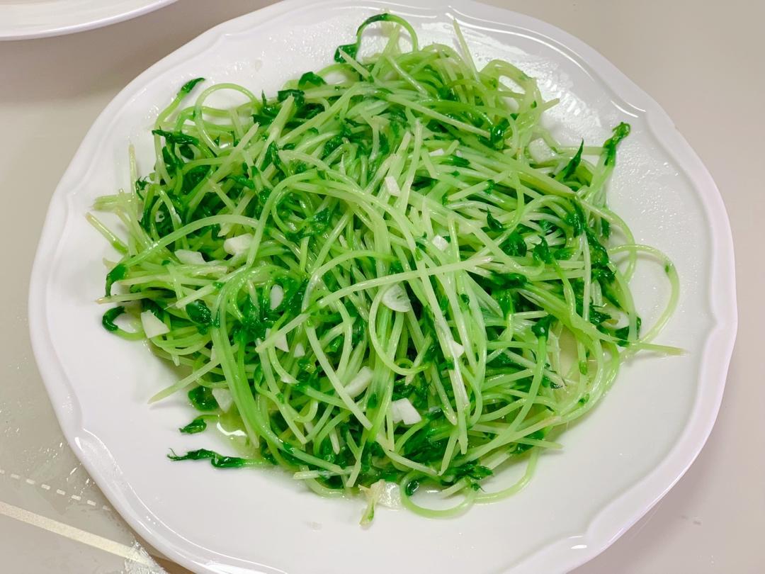 清炒豆苗