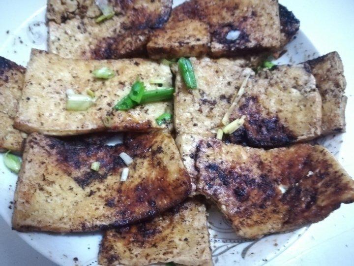 香煎豆腐(烧烤铁板味)