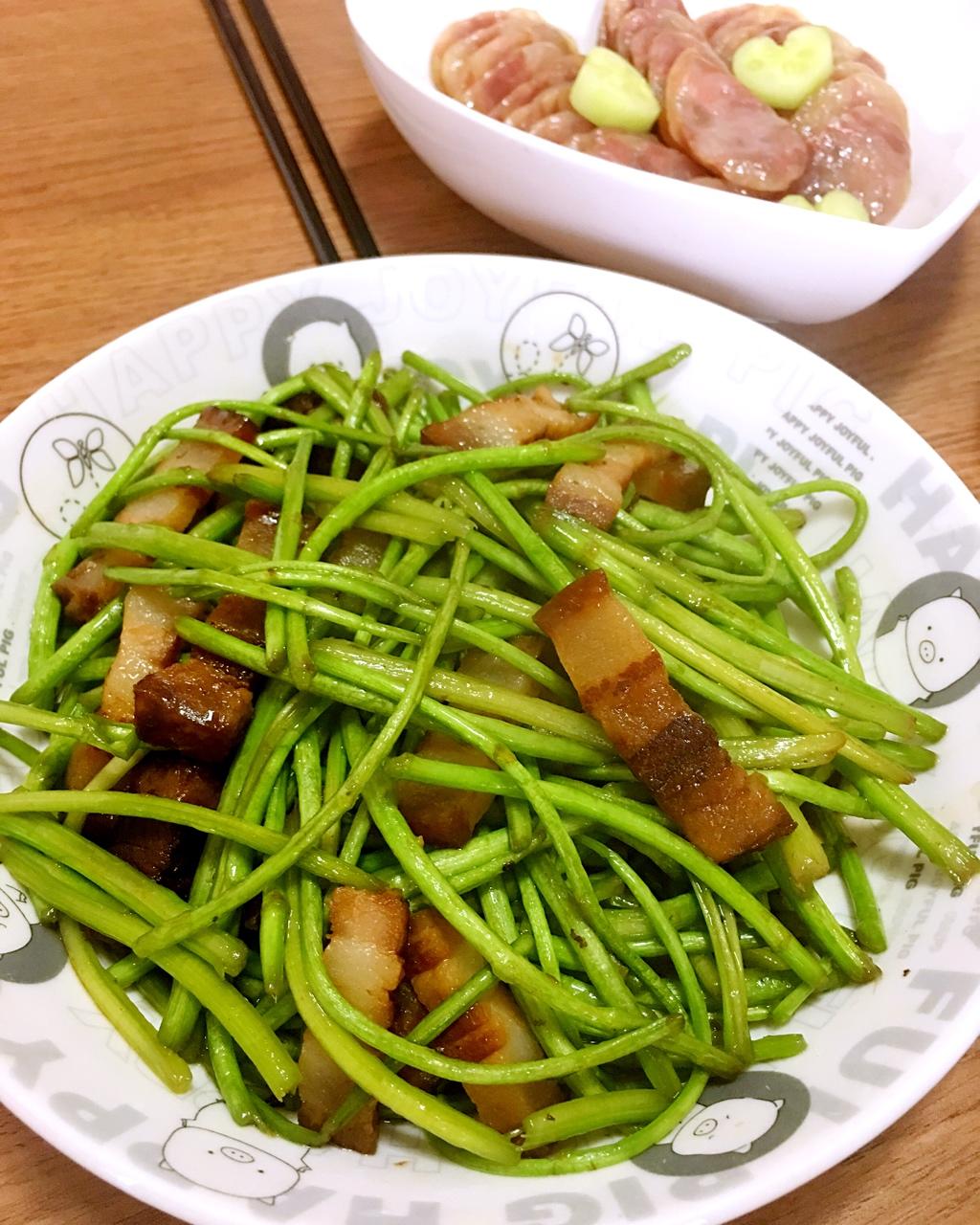 我郁高菲做的芦蒿炒肉丝