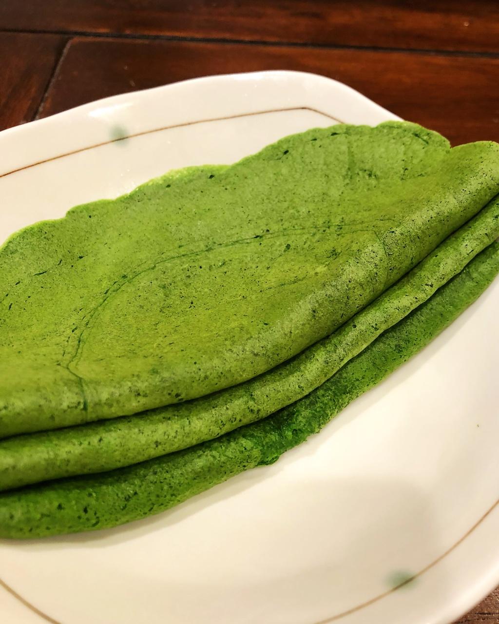 健康松软的青菜软饼