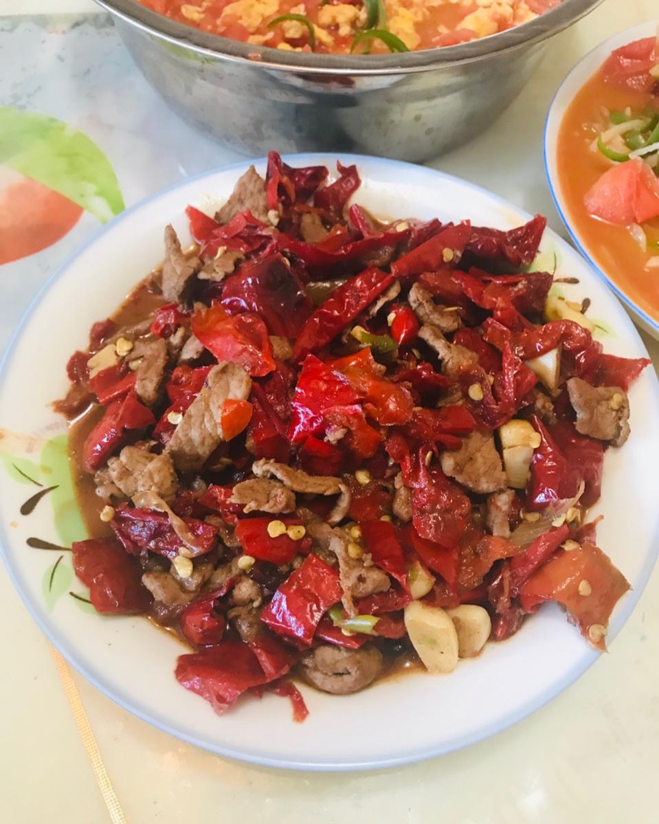辣皮子肉拌面