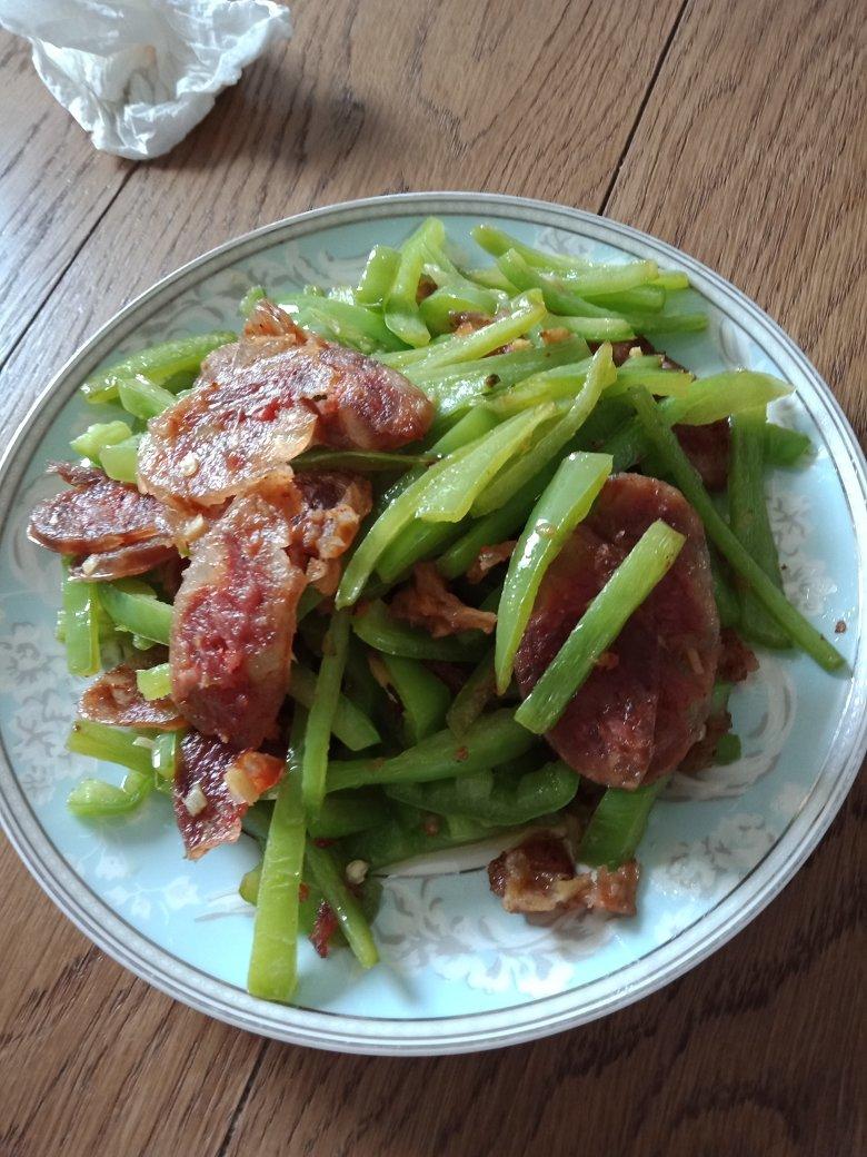 青椒炒香肠