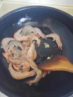 红烧大虾的做法 步骤4