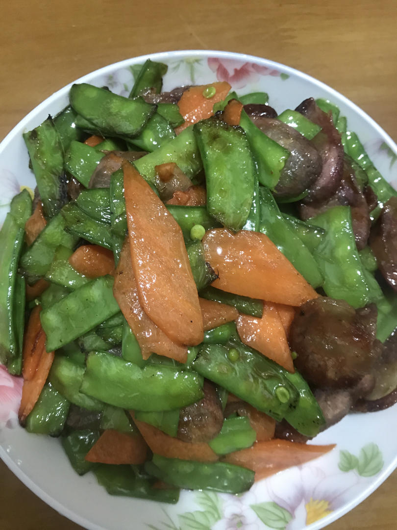 超脆爽的荷兰豆炒香肠