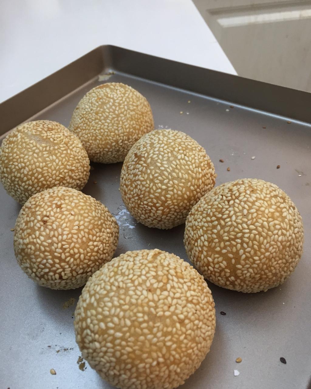 jenney爱美食做的豆沙麻球