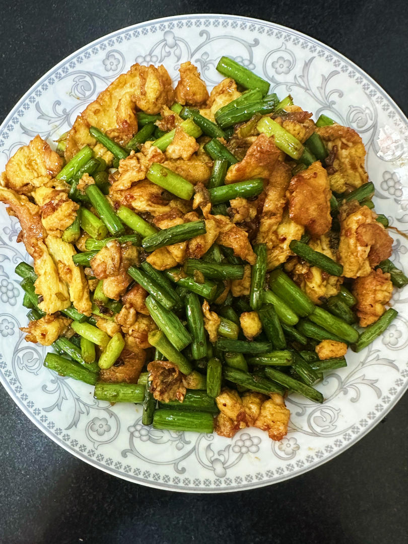 蒜薹炒鸡蛋