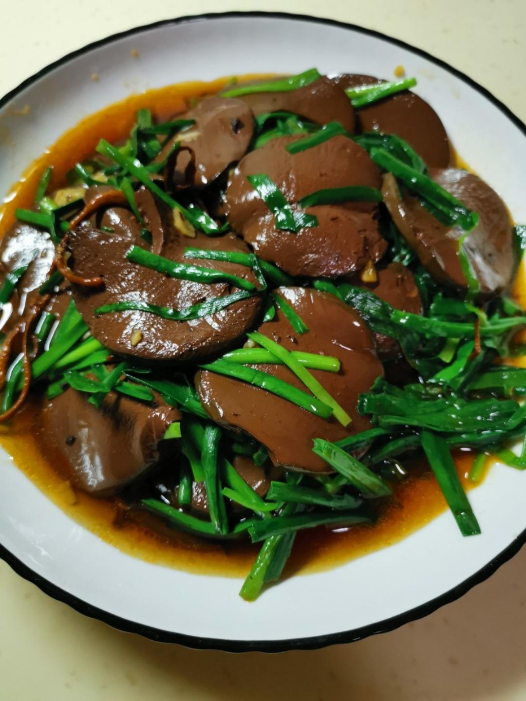 蒜苗炒鸭血 豪吉川香汁