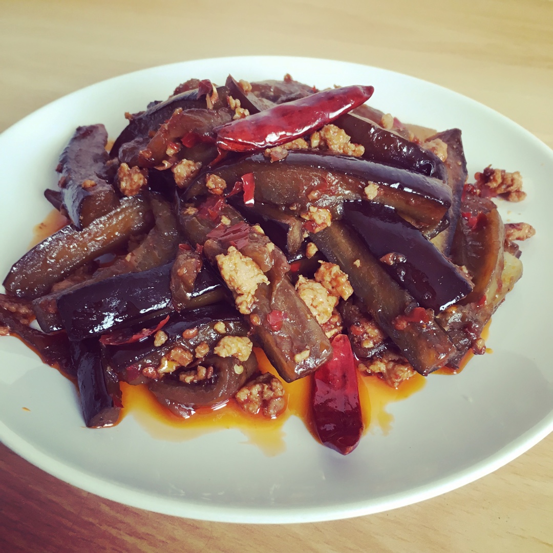 红杯杯海啸做的豆瓣酱炒茄子