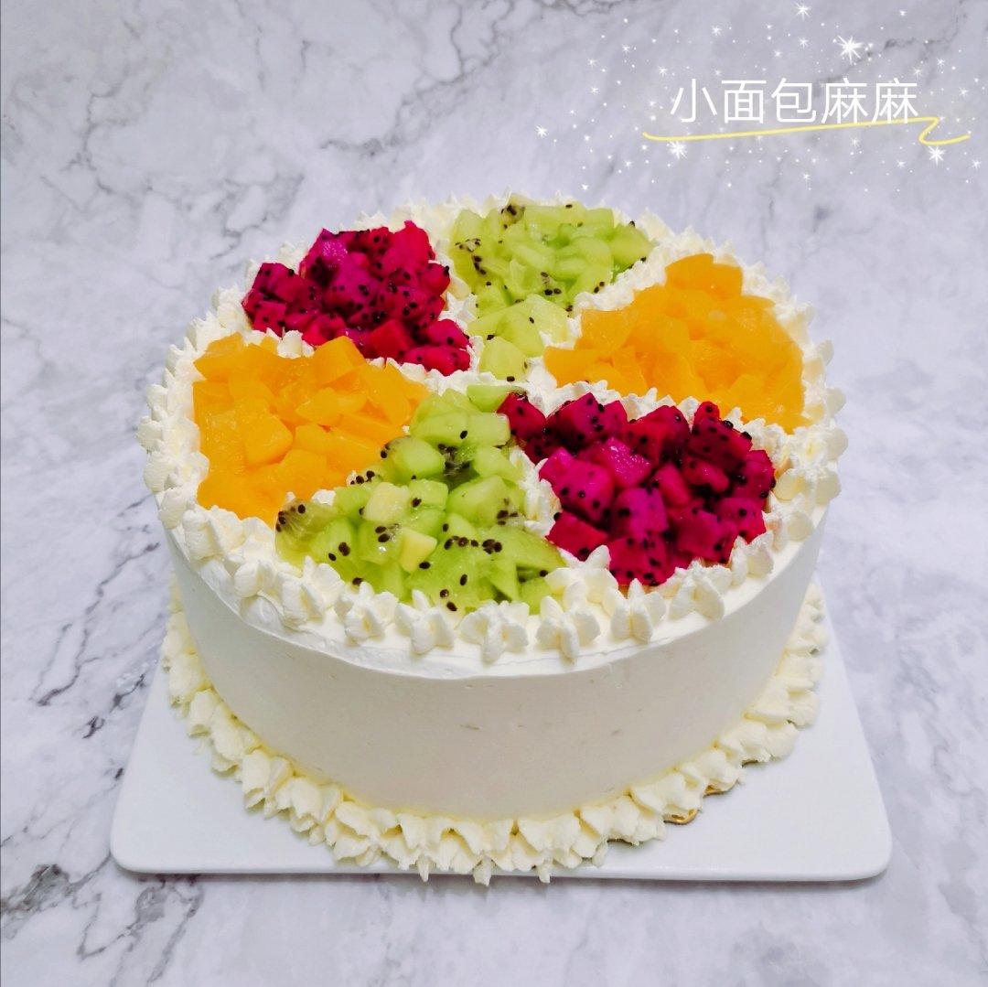 鲜奶双拼水果蛋糕