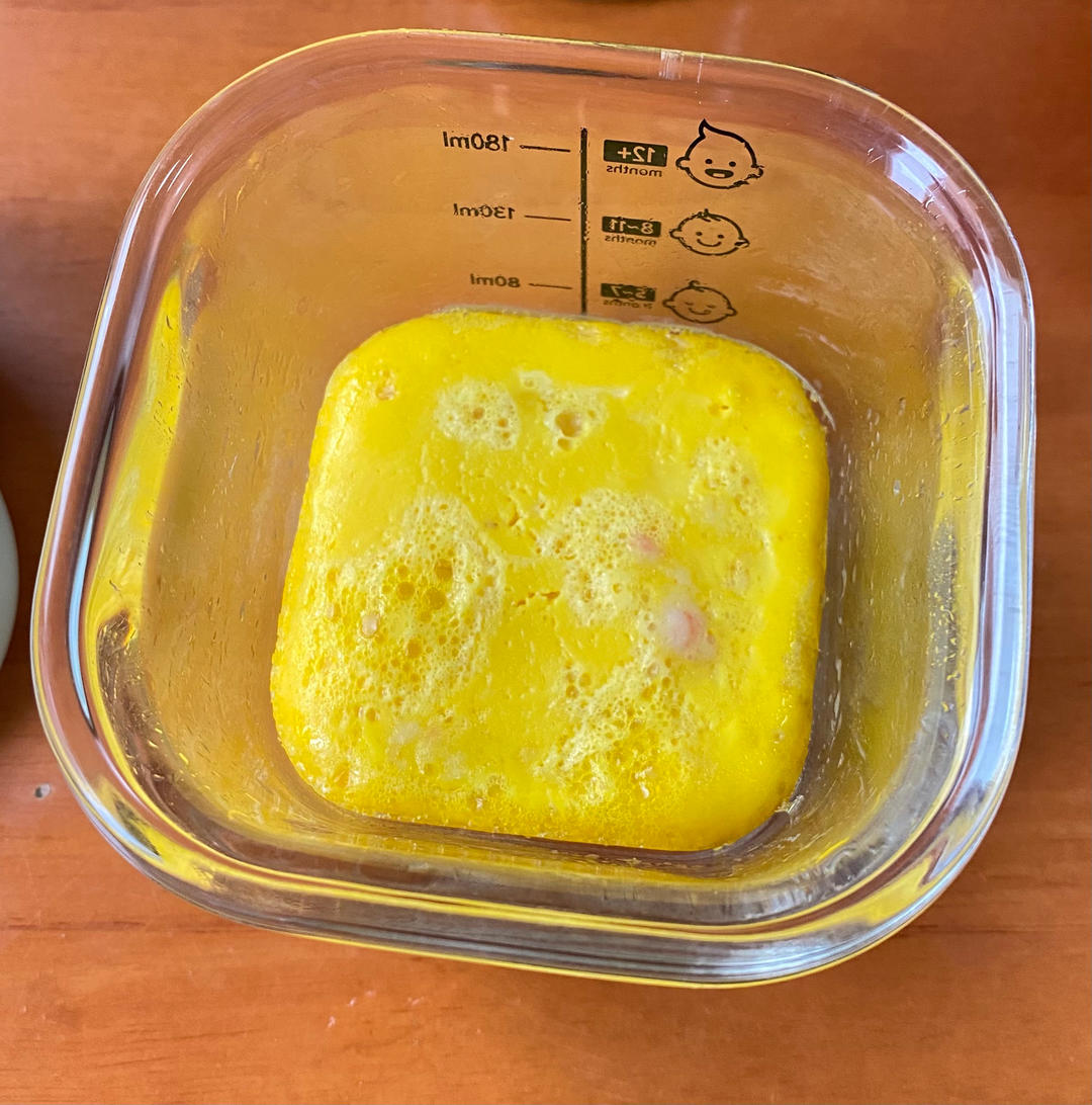 宝宝10个月辅食：妈妈都觉得好吃的虾仁蒸糕