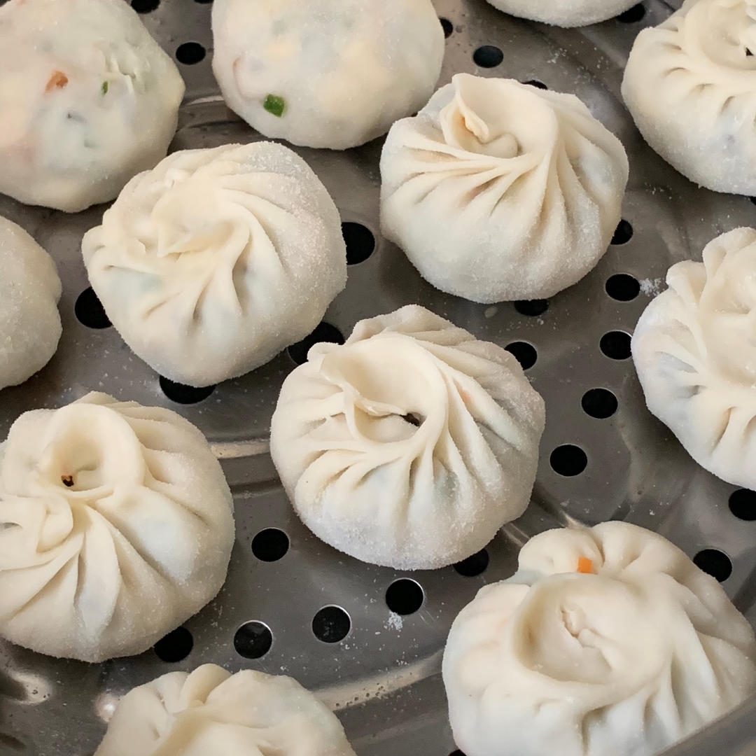 一口一个青椒火腿鸡蛋蒸包