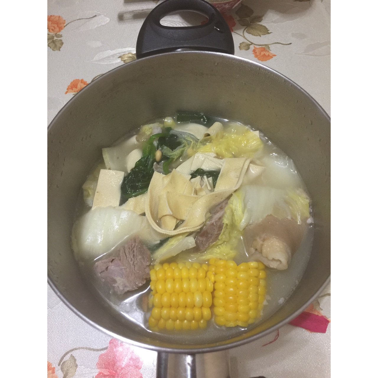 黄豆蹄髈汤
