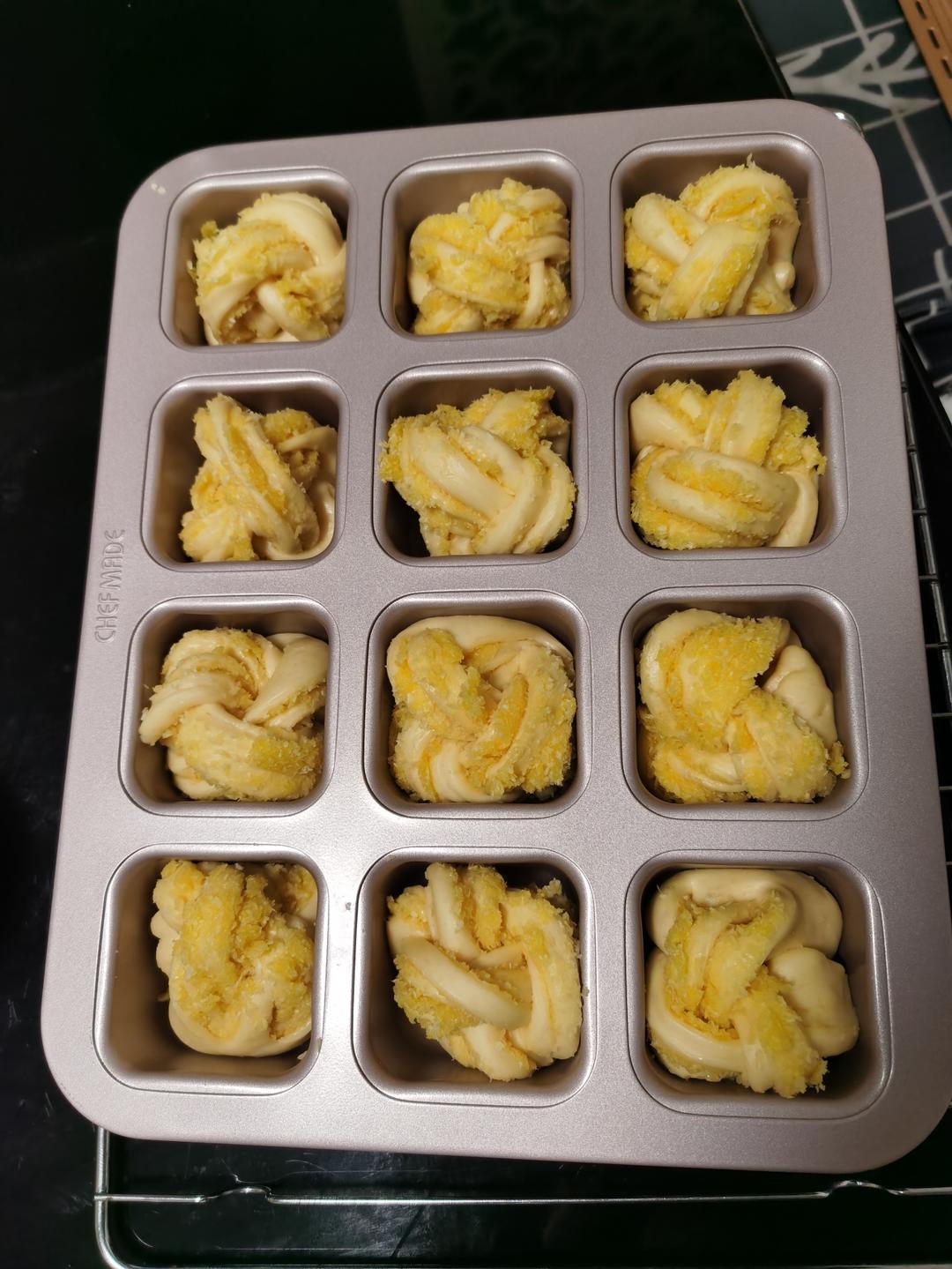 奶香椰蓉小面包