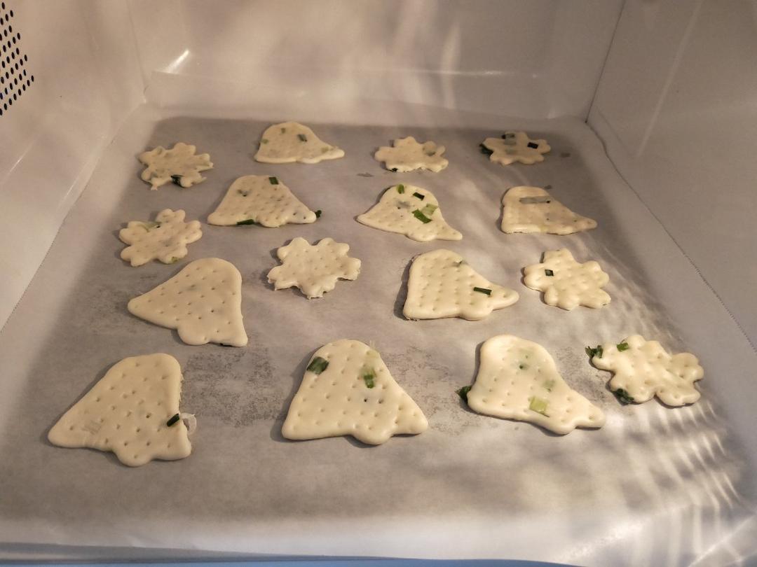 超级简单的葱香苏打饼