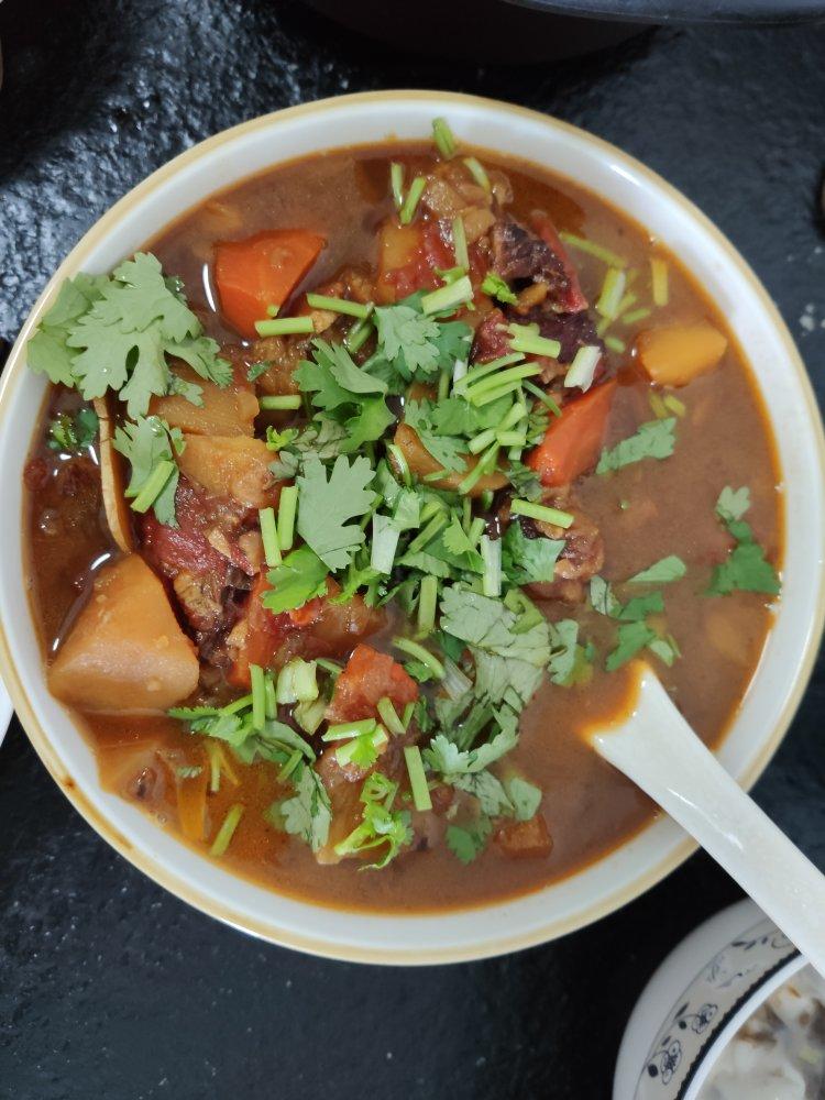 番茄土豆炖牛腩