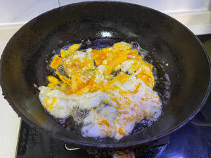 油爆醋炒蛋(长沙下饭菜)的做法 步骤5