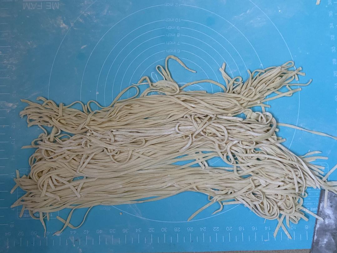 自制鸡蛋面（面条机）的做法