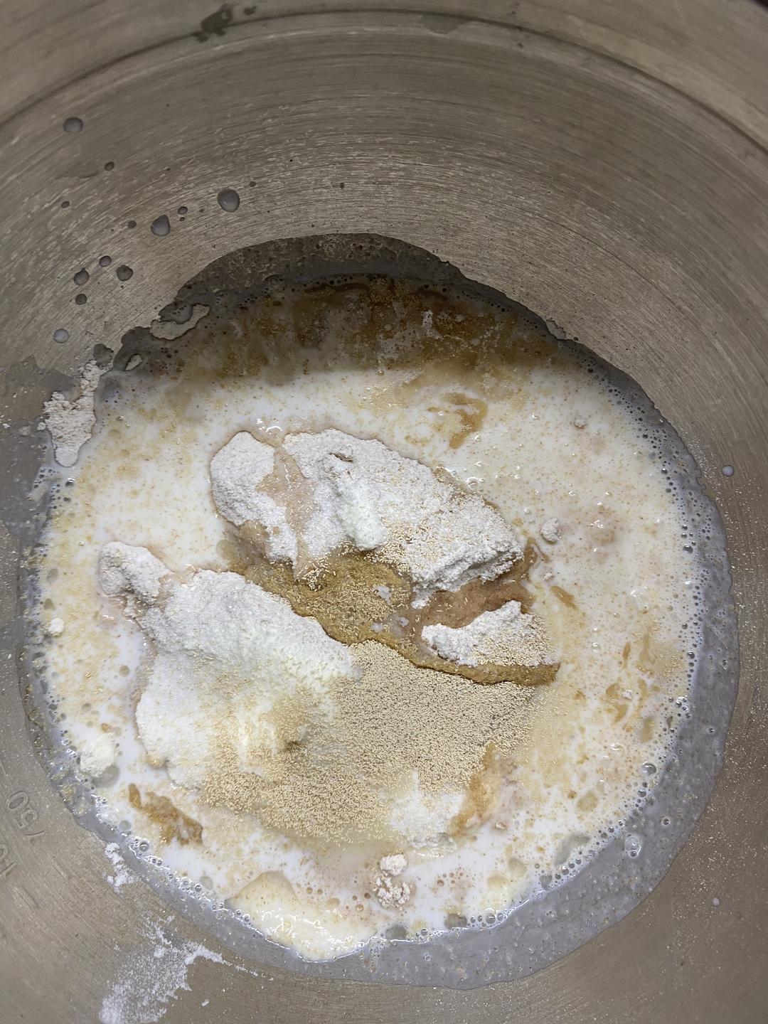 纯奶手撕吐司的做法 步骤1