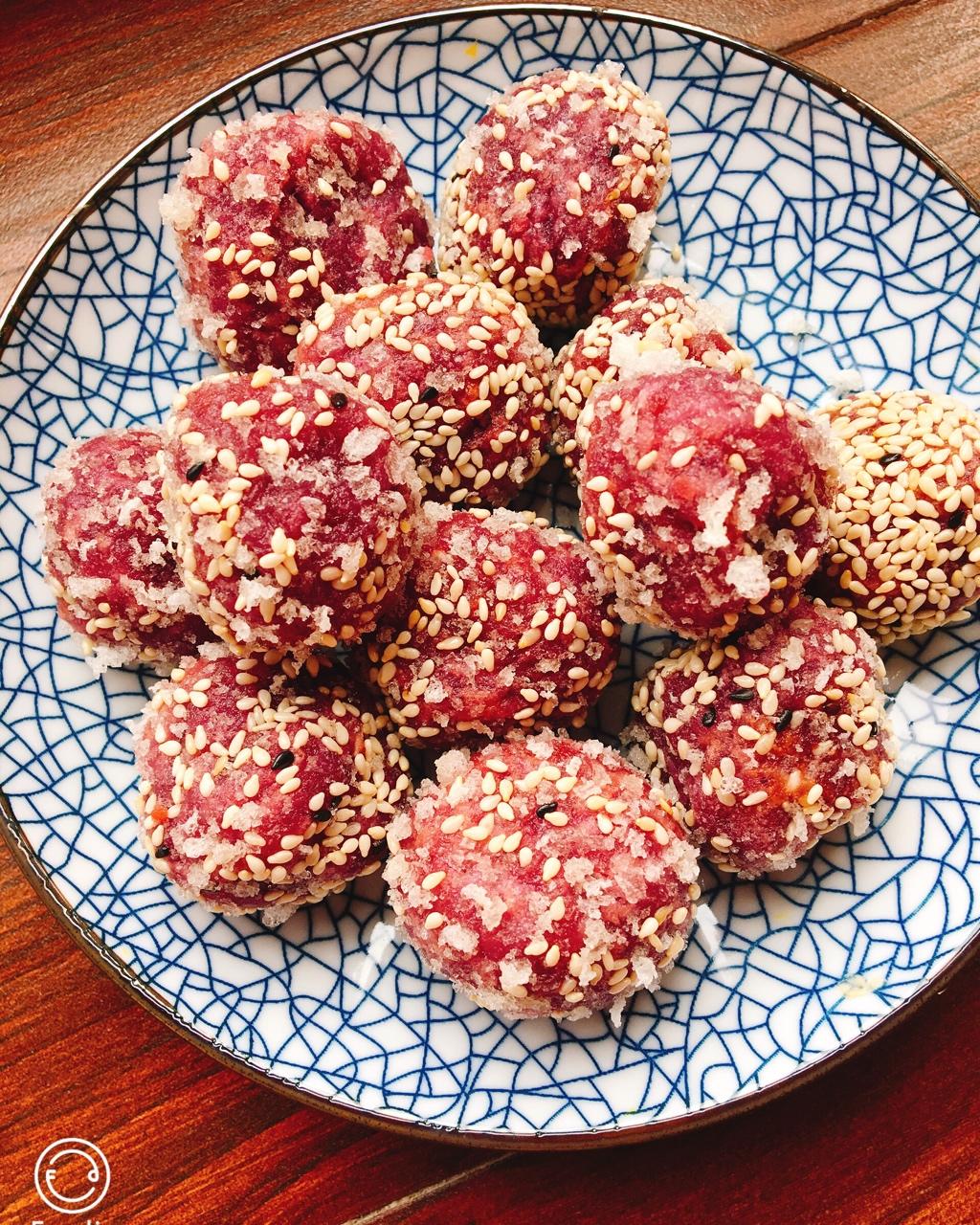 紫薯芝麻球