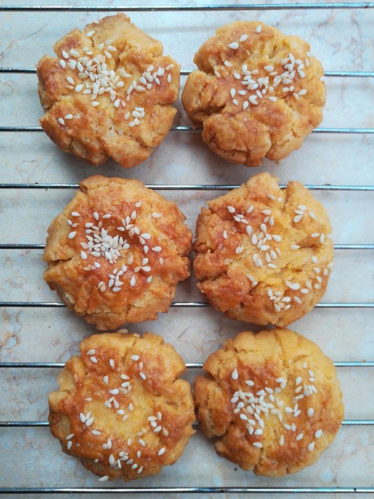 轻轻一按就碎掉的原味桃酥（不输猪油版）