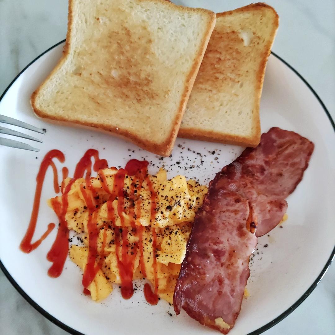 美式炒蛋 scrambled eggs
