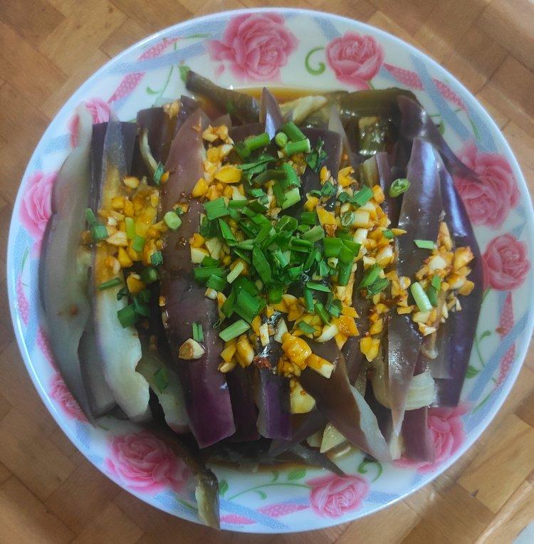 厨师长教你：“凉拌茄子”的创新做法，口感软嫩味道鲜，收藏了