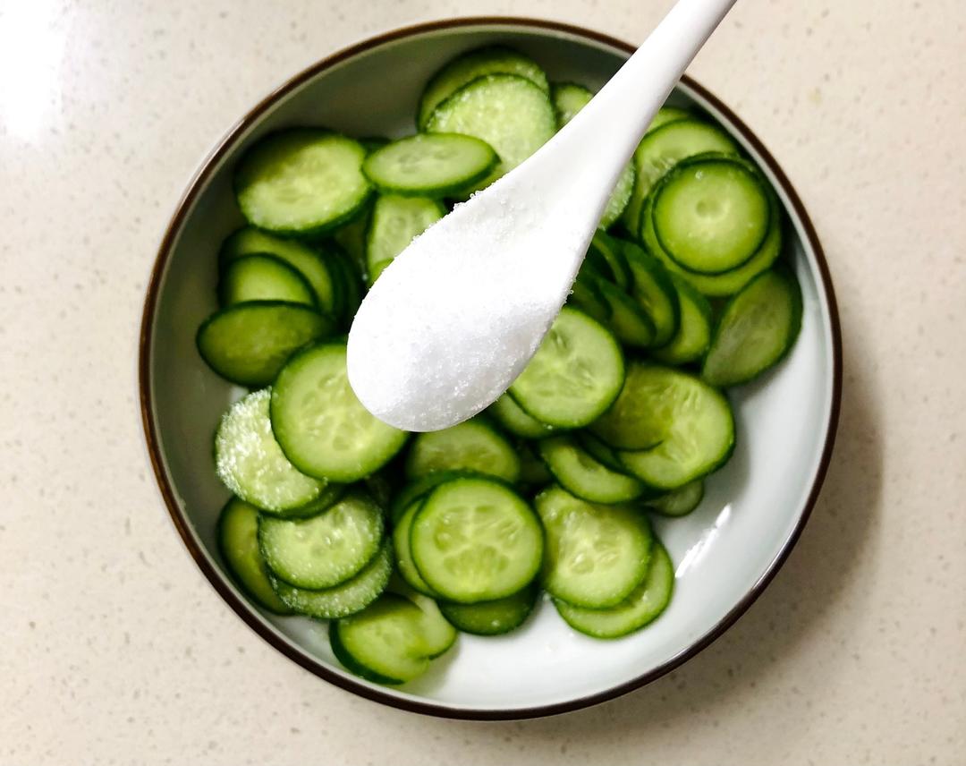 青瓜炒雞蛋的做法 步驟2