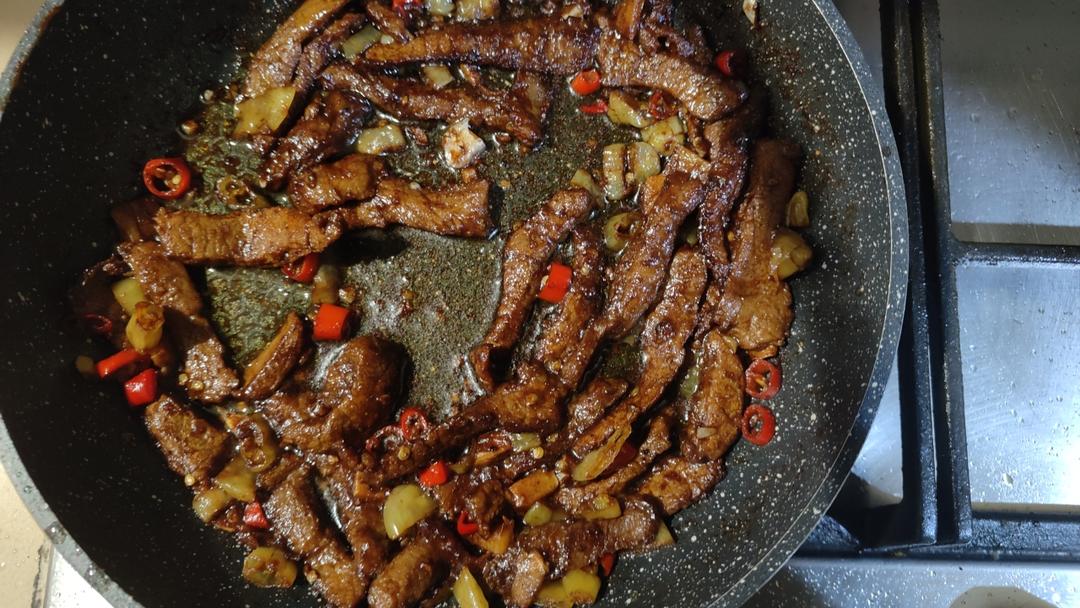 小炒黄牛肉
