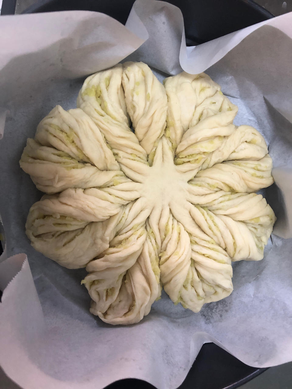 【小高姐】蒜香浓郁 造型优美 不用揉出手膜的面包