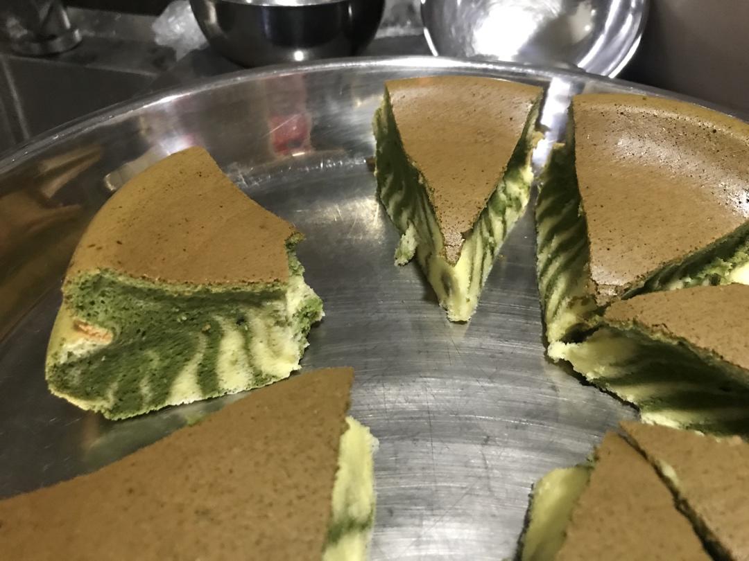 电饭锅版抹茶酸奶双色斑马纹戚风蛋糕