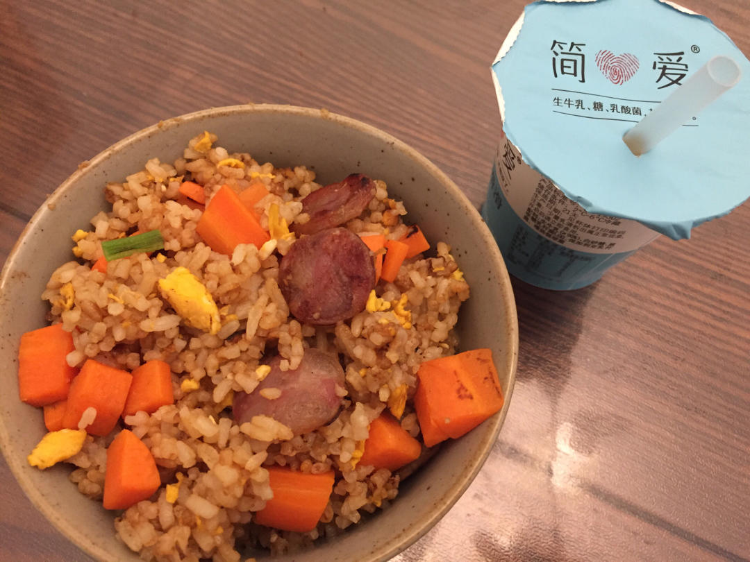 邻居抢着来我家吃土豆香肠炒饭，原来这么香！