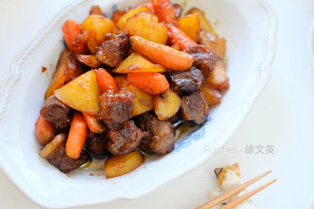 土豆炖牛肋条