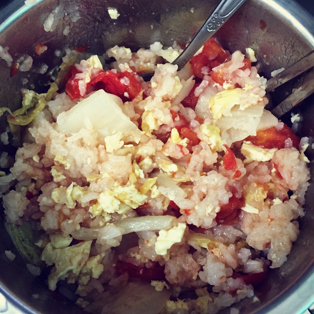 寝室简易电饭锅整个番茄饭（香肠版）
