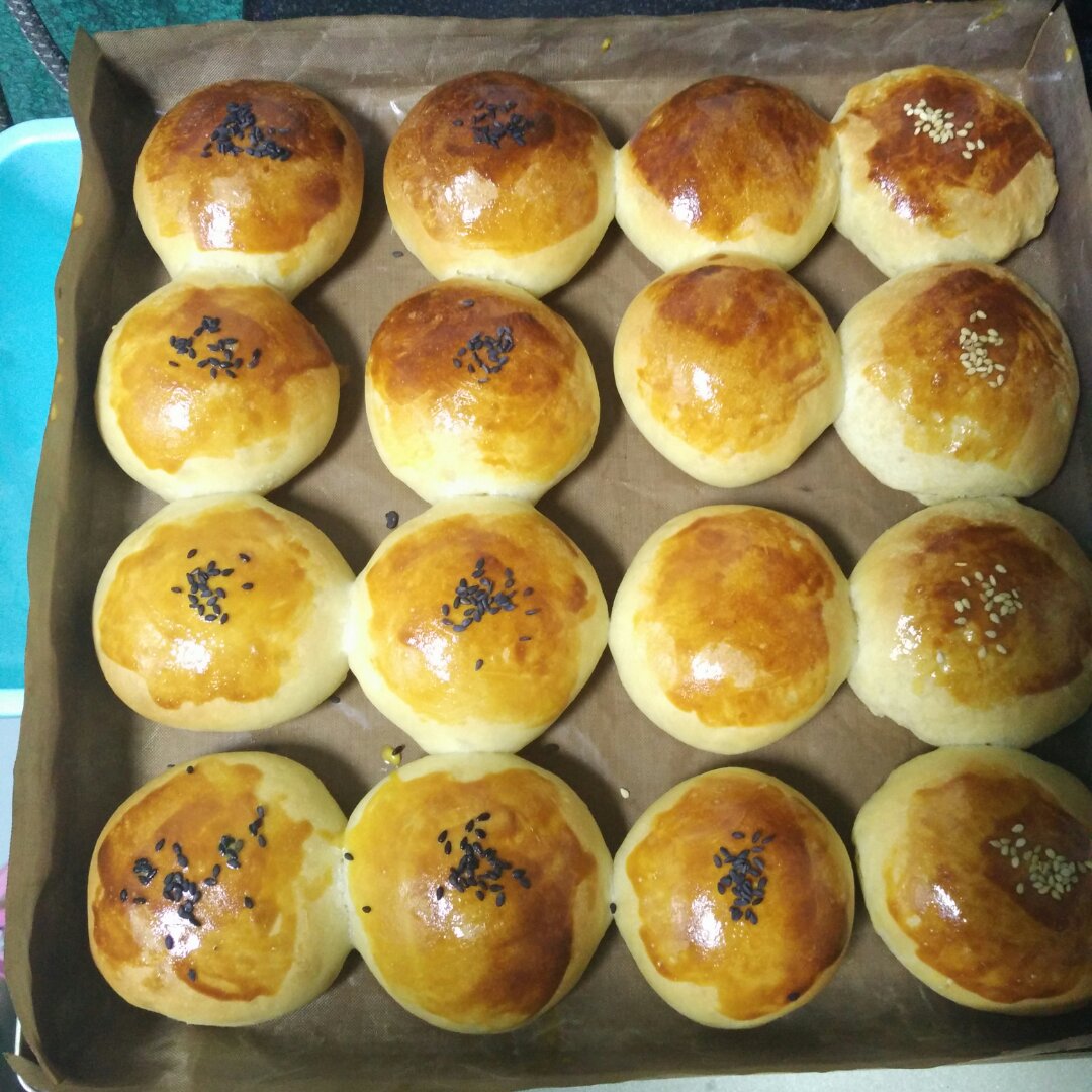 大人小孩都爱不释口的【蜂蜜牛奶小餐包】