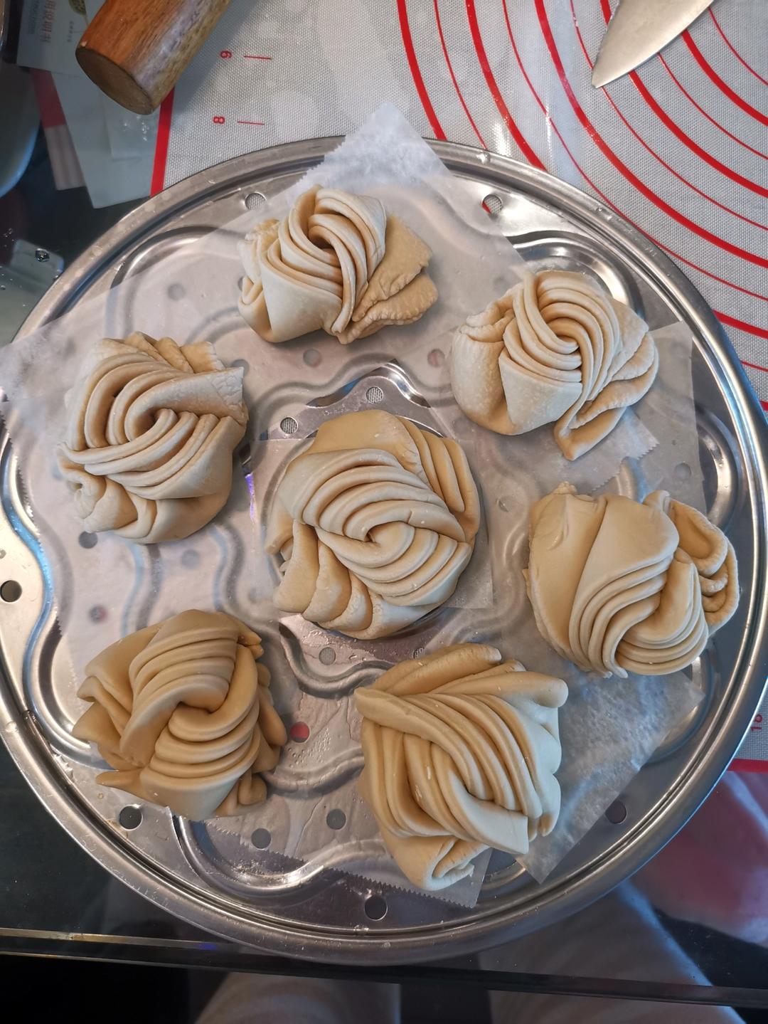 美丽的花卷 造型馒头 光滑透亮 附细节视频详解