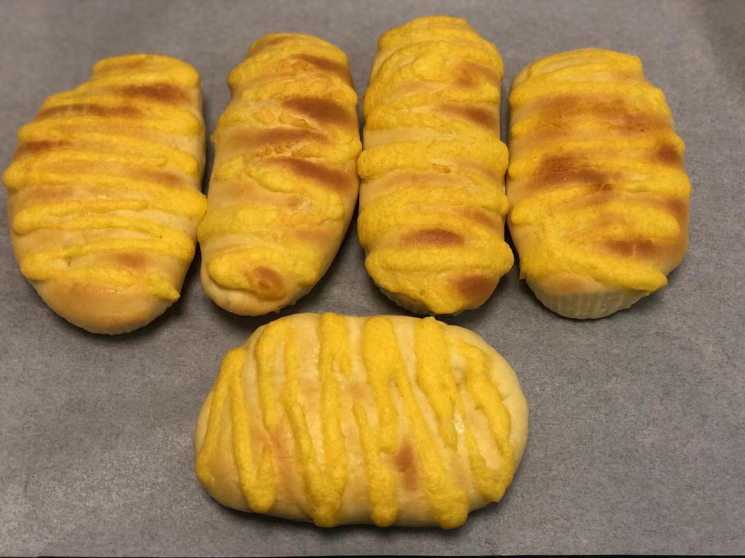 毛毛虫面包