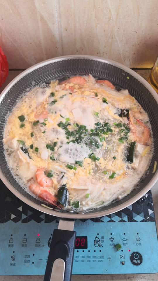 孩子增高汤 | 虾仁豆腐裙带菜汤