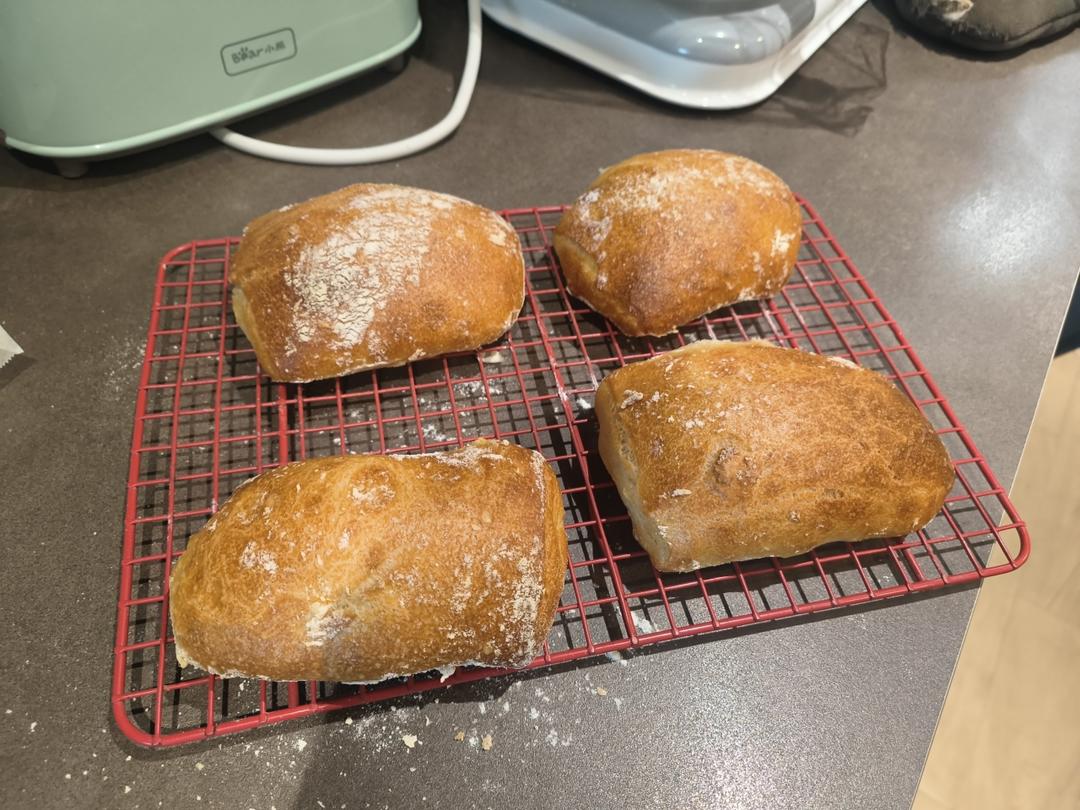 恰巴塔面包  Ciabatta