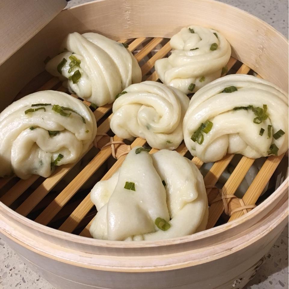 葱油花卷 Steamed Roll