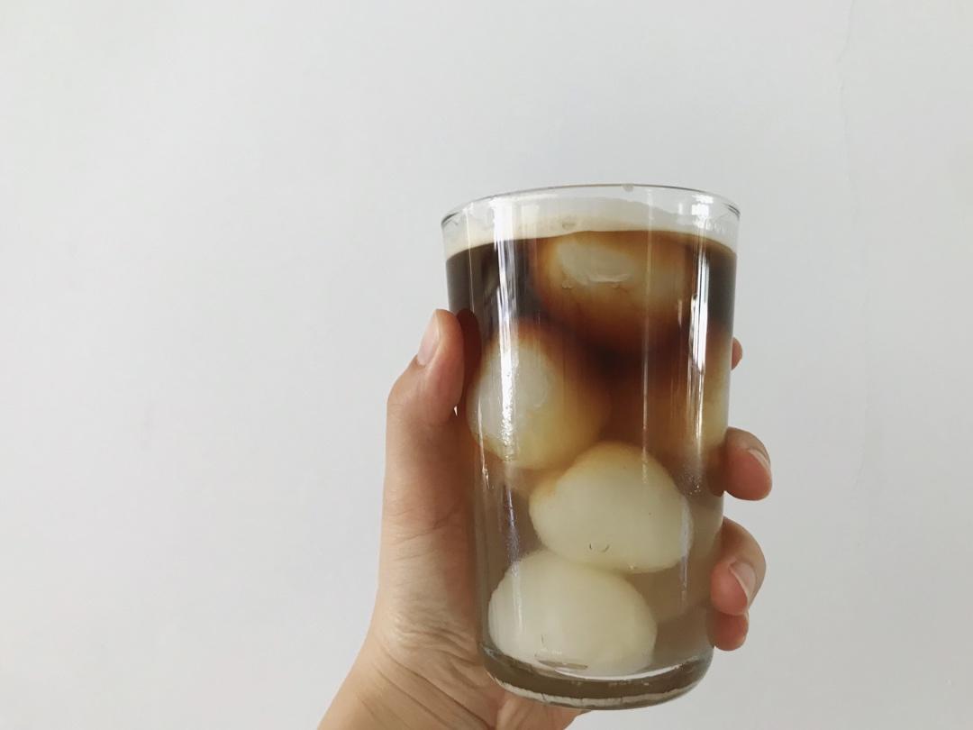 椰子水冰摇咖啡