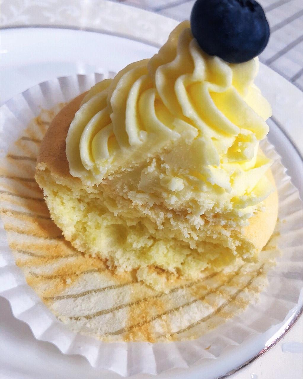 原味海绵纸杯蛋糕（非常适合裱花、盖糖皮的cupcake方子）