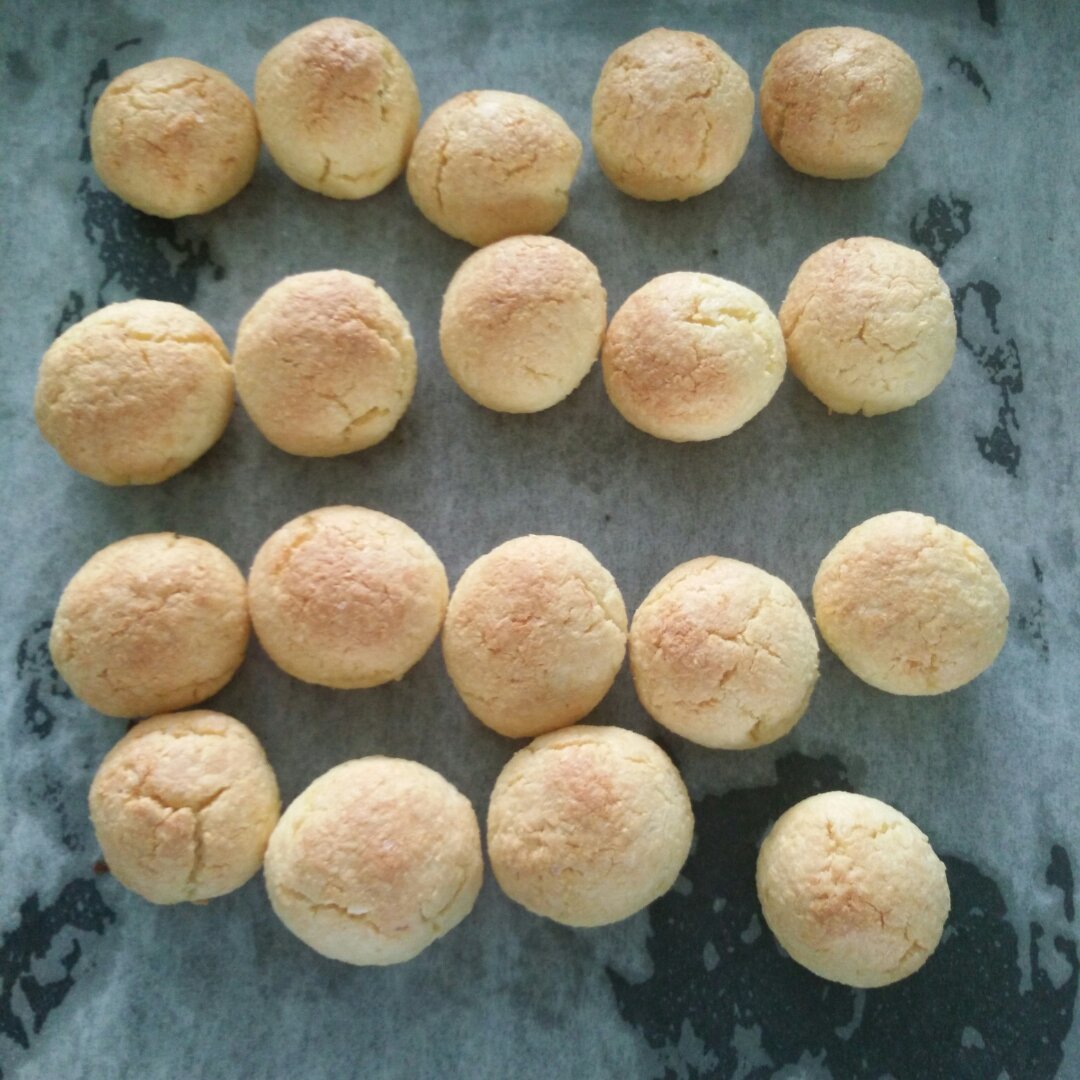 宝宝零食～椰蓉球